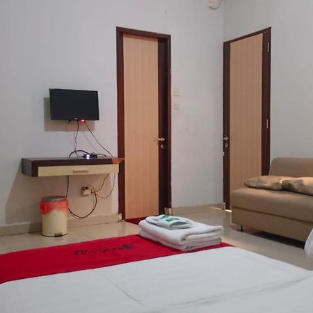 Reddoorz Syariah At Grand Taufiq Tarakan Exterior photo